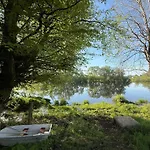 Shannon River House & Gardens *
