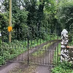 Shannon River House & Gardens