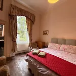 Shannon River House & Gardens