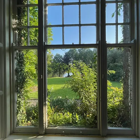 Shannon River House & Gardens Homestay Limerick