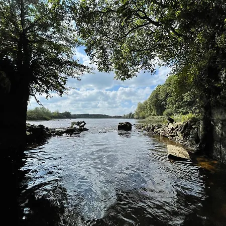 Homestay Shannon River House & Gardens *
