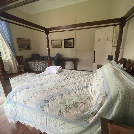 Shannon River House & Gardens Homestay Limerick