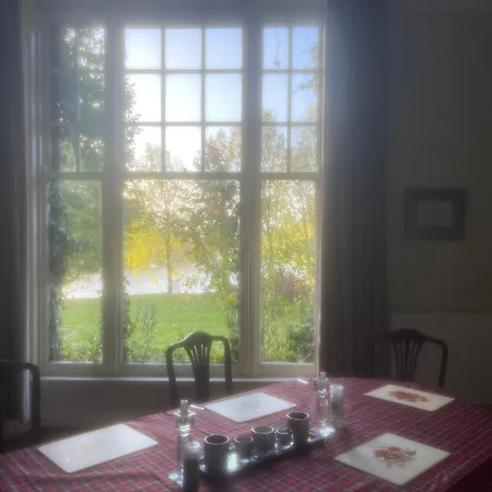 Shannon River House & Gardens *