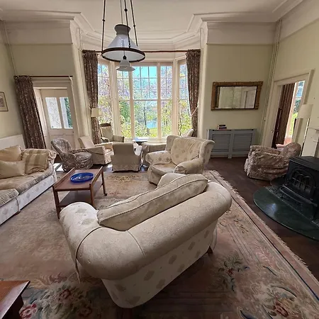 Shannon River House & Gardens Ubytování v soukromí Limerick Junction