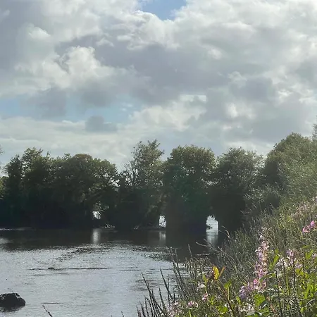 Shannon River House & Gardens Homestay Limerick