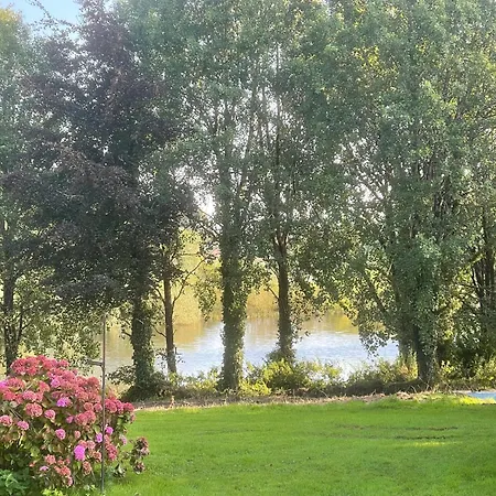Shannon River House & Gardens