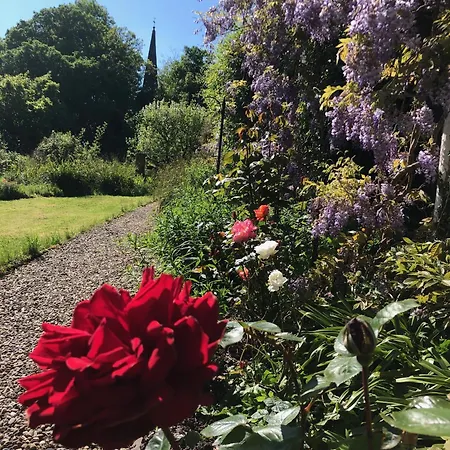 Privat bolig Shannon River House & Gardens *