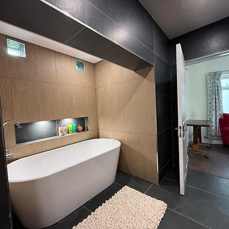 Shannon River House & Gardens Alloggio in famiglia