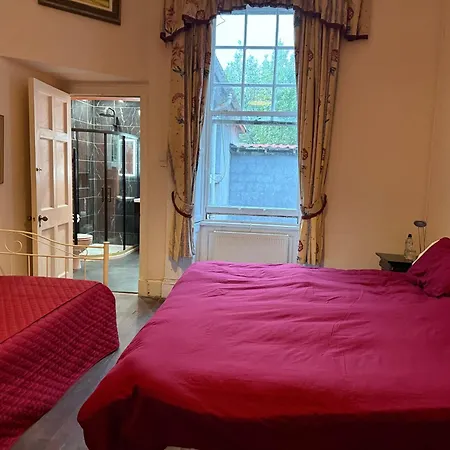 Privat bolig Shannon River House & Gardens *