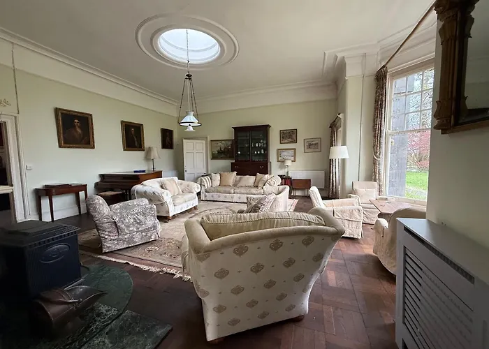 홈스테이 Shannon River House & Gardens *