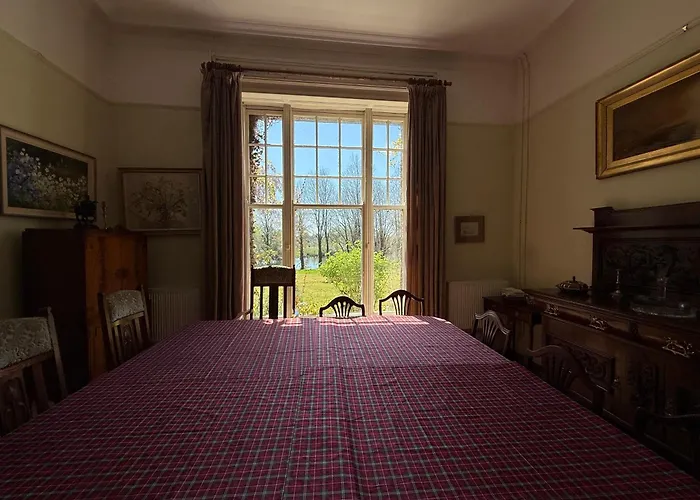 Shannon River House & Gardens *