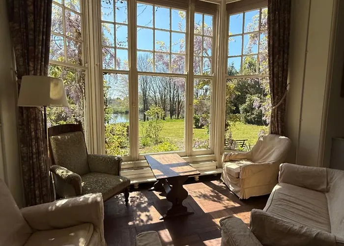 홈스테이 Shannon River House & Gardens Limerick Junction
