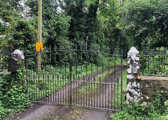 Shannon River House & Gardens