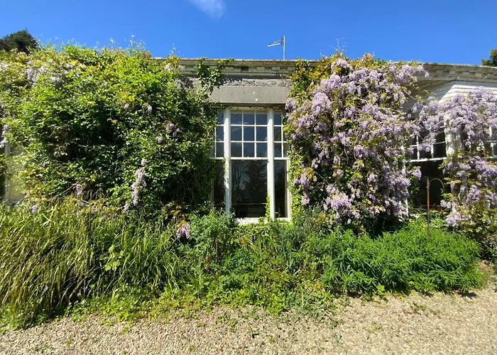 Shannon River House & Gardens *